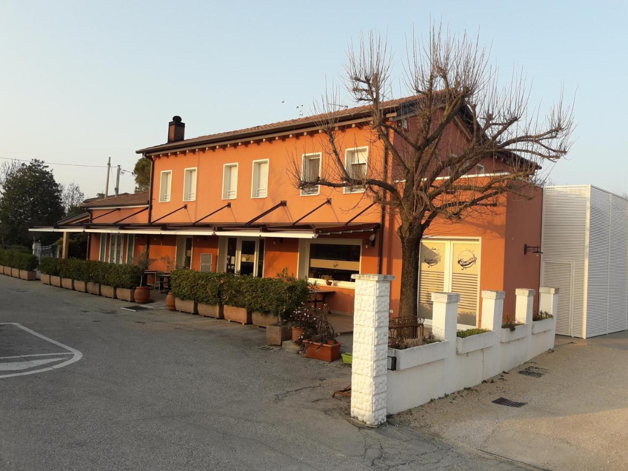 皮亚韦河畔的圣多纳 Locanda Mirafiori酒店 外观 照片